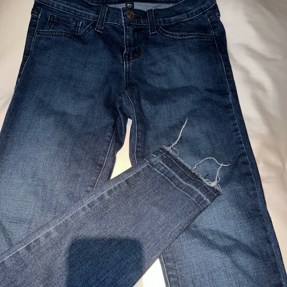skinny jeans with frayed ends